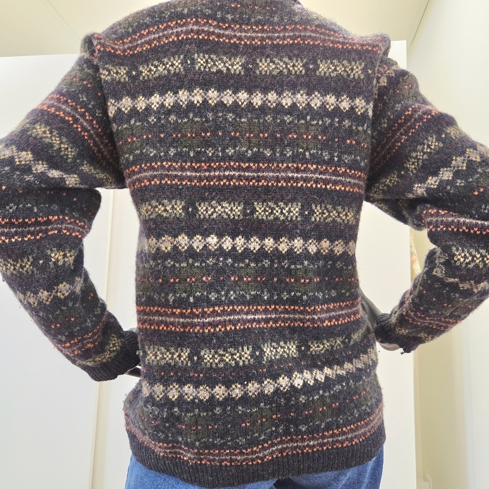 Vintage TWIK Shetland Wool Cardigan – Floral Stripe Pattern – Hong Kong size M - Picture 10 of 14